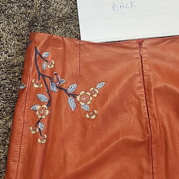 Leather skirt - Picture 7 of 9